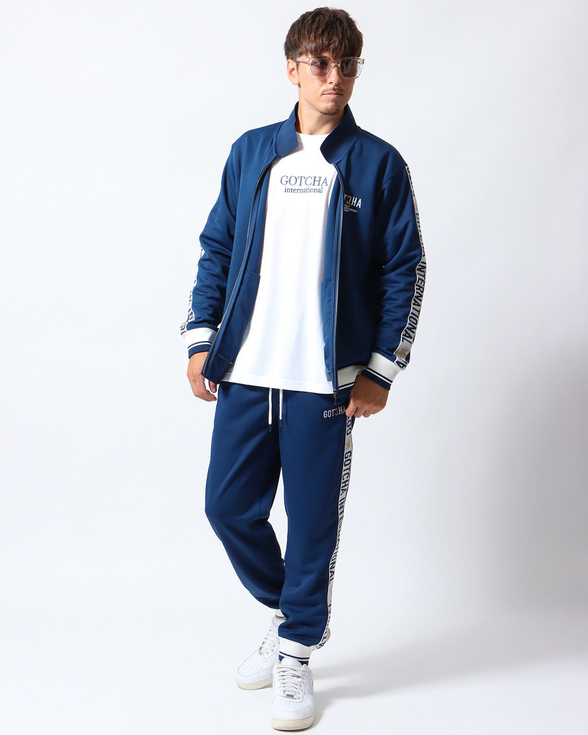 ネイビー：180cm/70kg(Lサイズ着用)