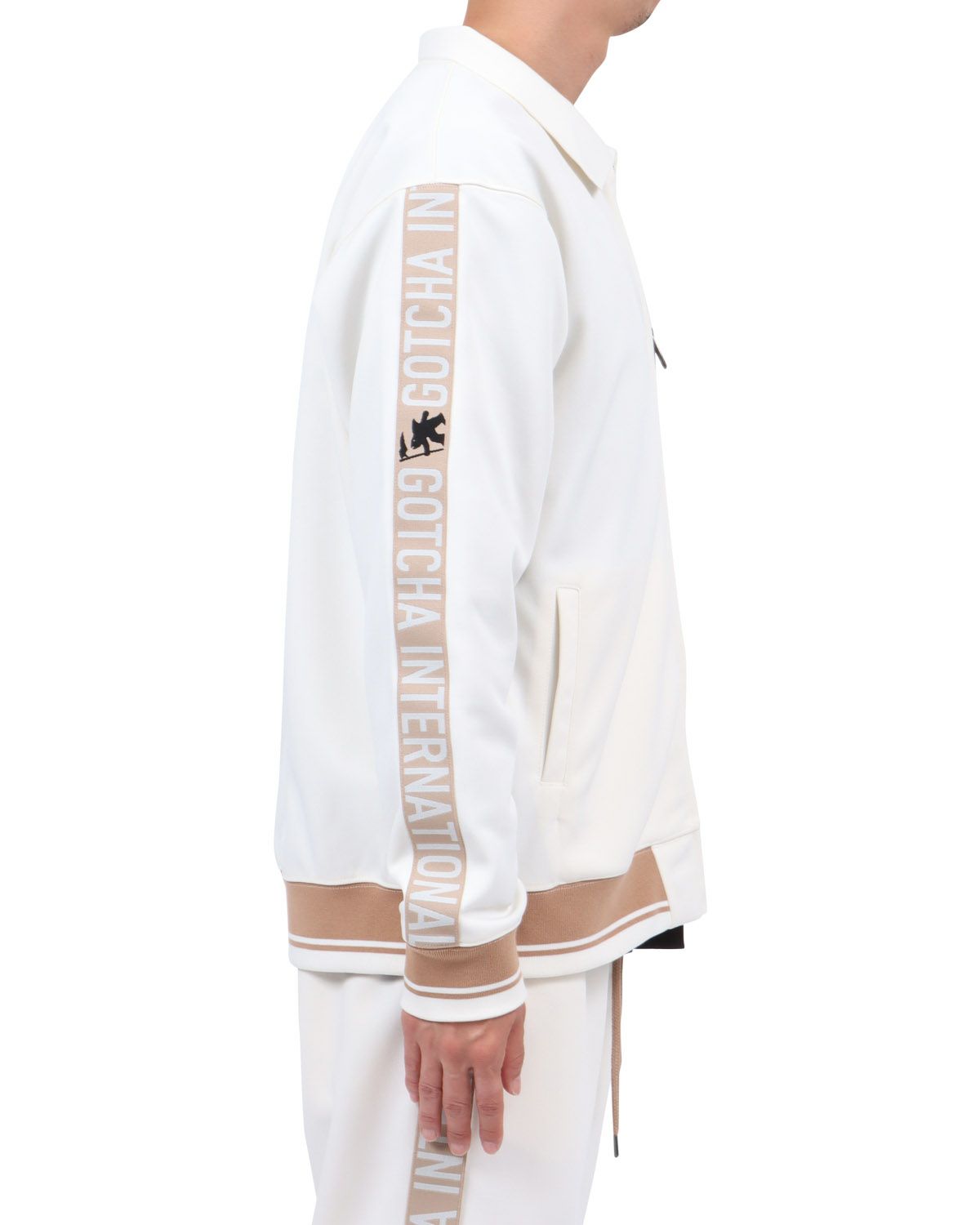 オフホワイト：174cm62kg(Lサイズ着用)