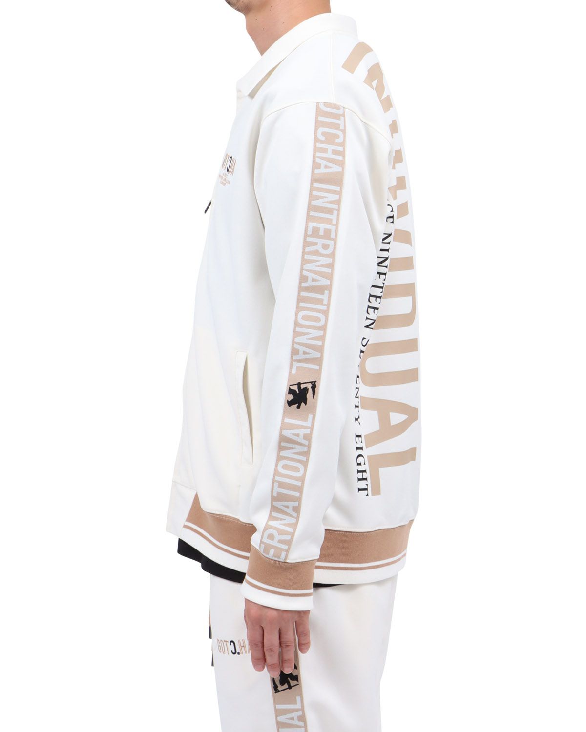 オフホワイト：174cm62kg(Lサイズ着用)