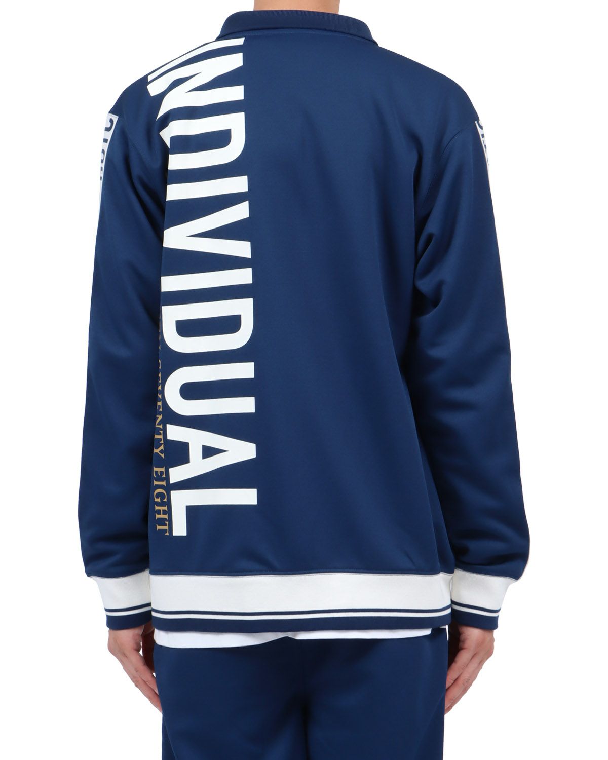 ネイビー：174cm62kg(Lサイズ着用)