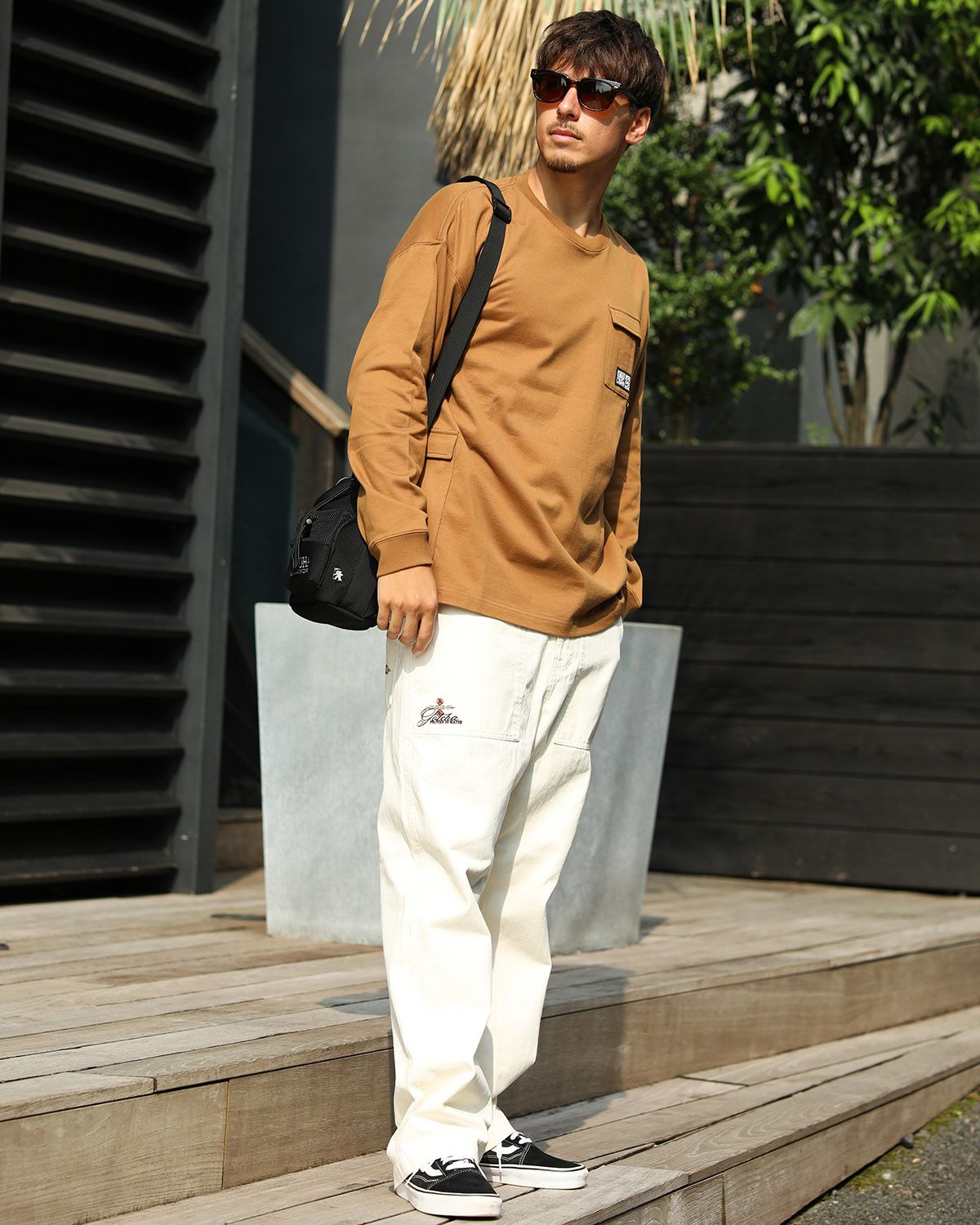 べージュ：180cm/70kg(Lサイズ着用)