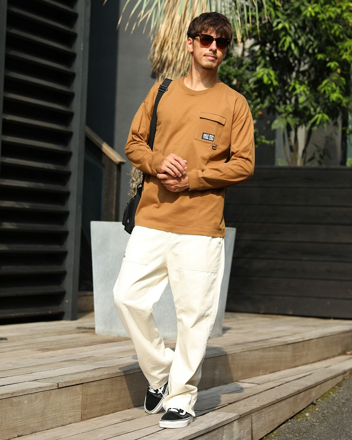 べージュ：180cm/70kg(Lサイズ着用)