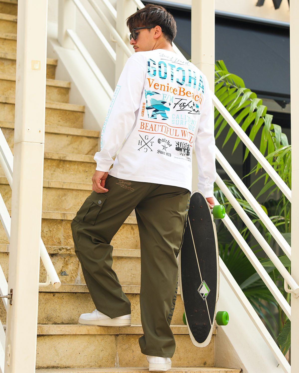 ホワイト：180cm/70kg(Lサイズ着用)