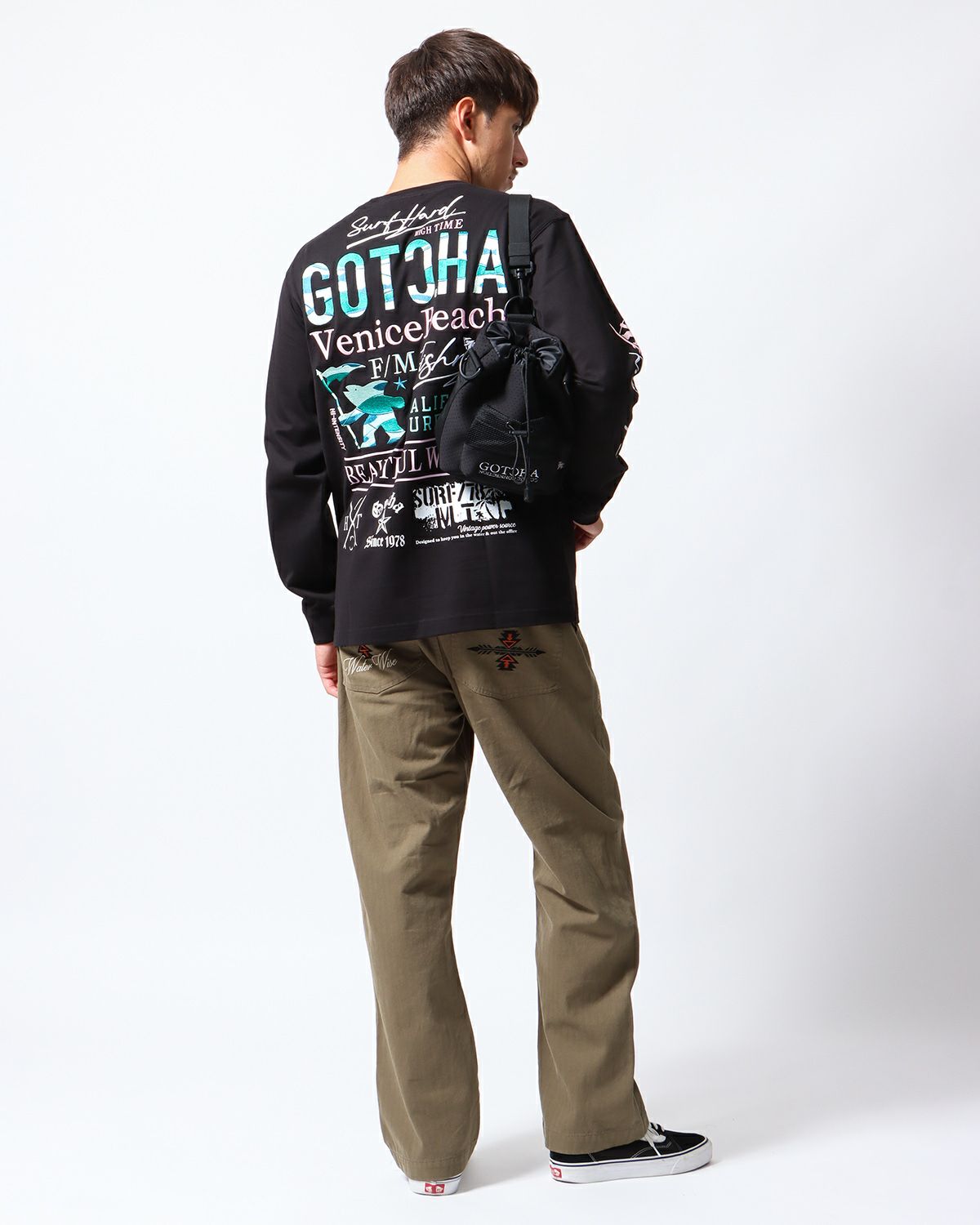 ブラック：180cm/70kg(Lサイズ着用)