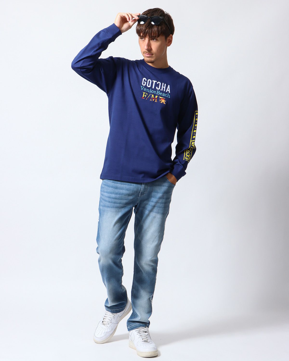 ネイビー：180cm/70kg(Lサイズ着用)