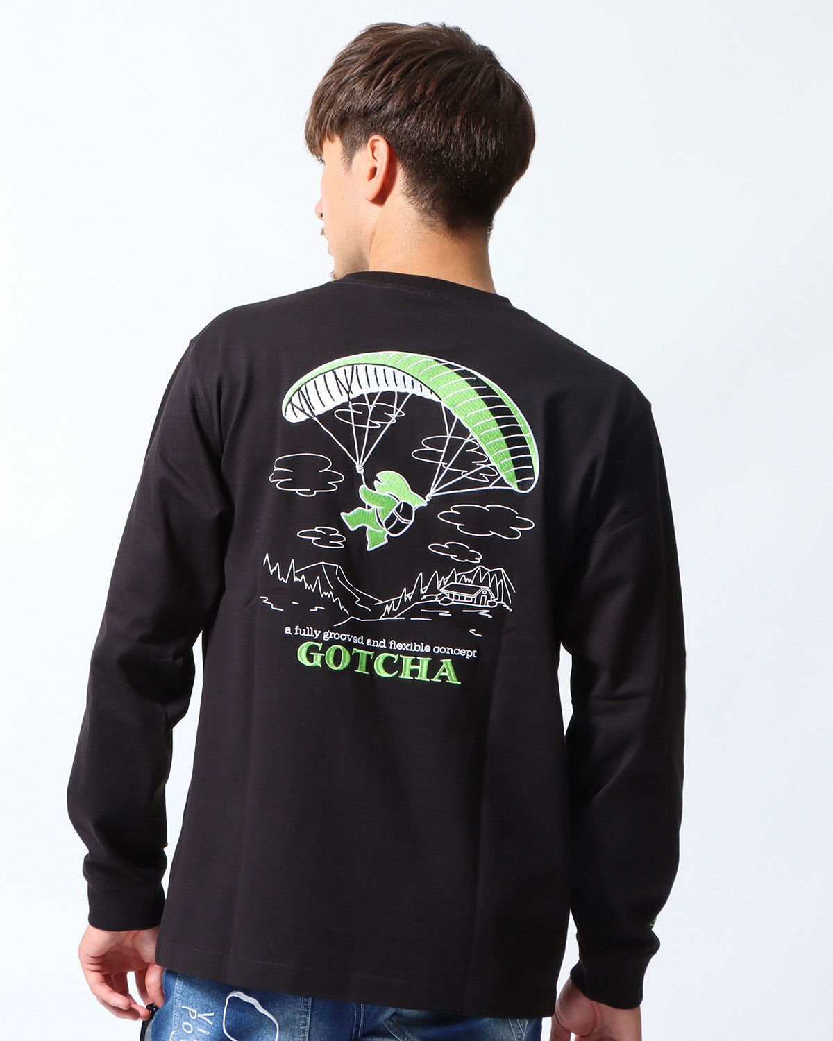 ブラック：180cm/70kg(Lサイズ着用)