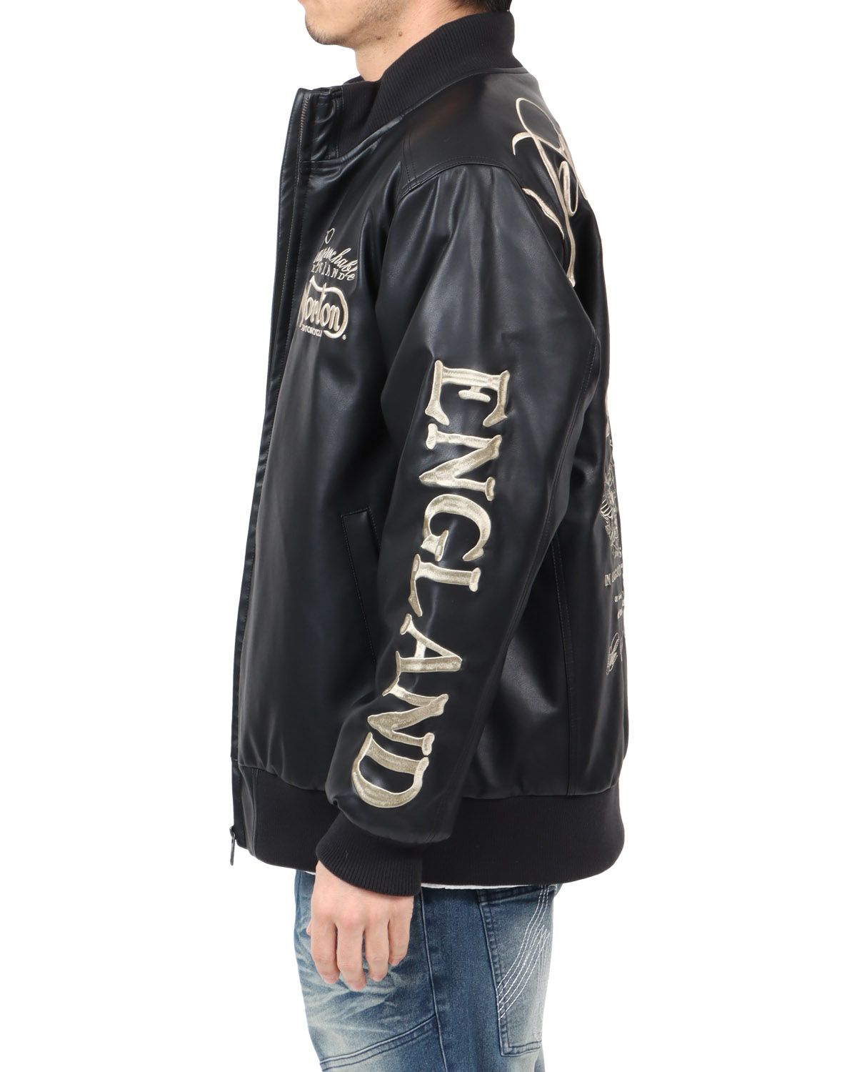 ブラック：180cm67kg(Lサイズ着用)