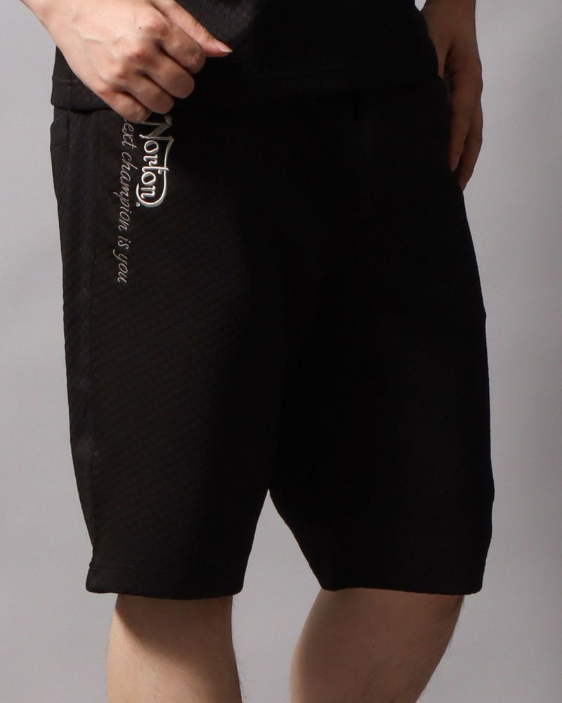 ブラック：178cm/75kg(Lサイズ着用)