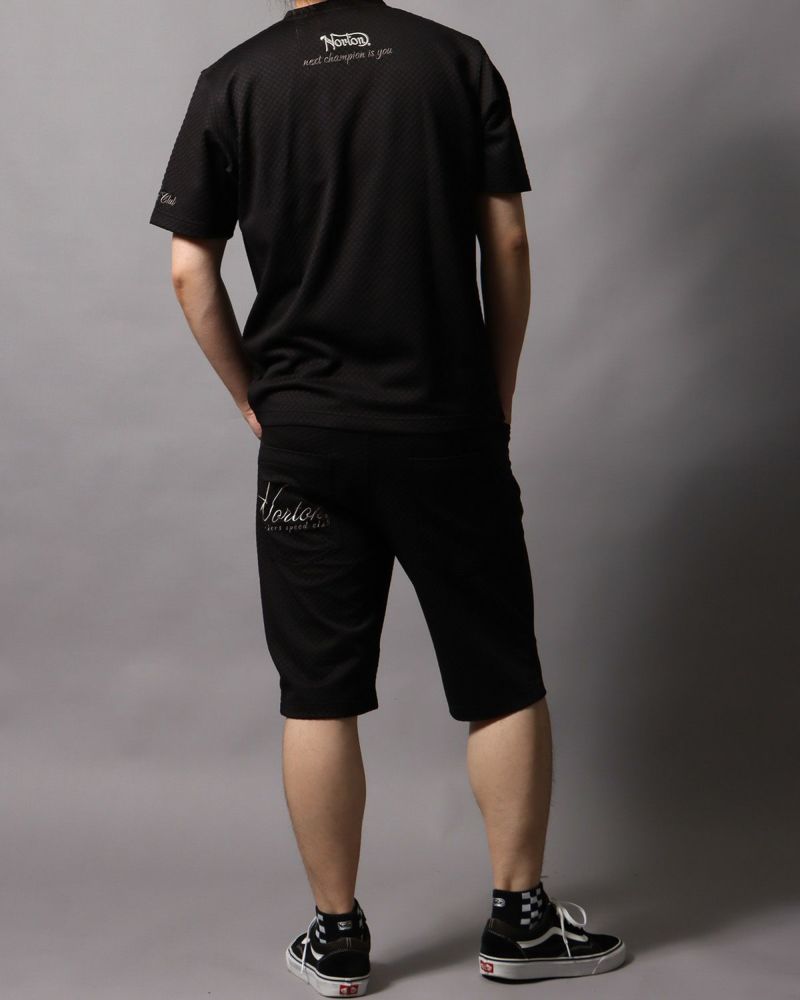 ブラック：178cm/75kg(Lサイズ着用)