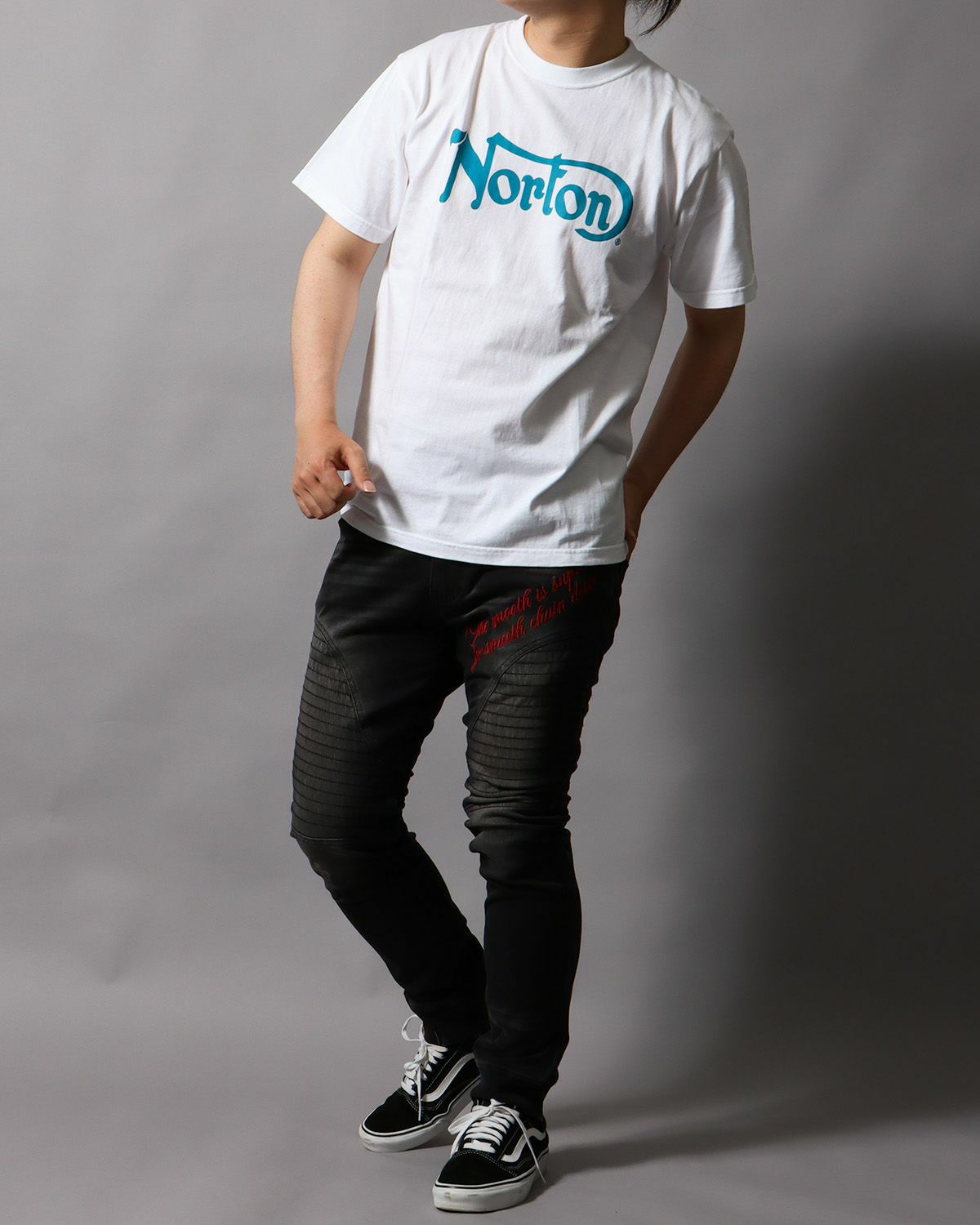 ブラック：178cm/75kg(Lサイズ着用)