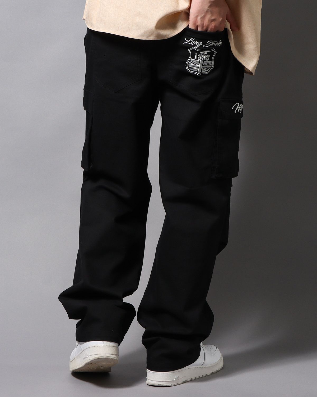 ブラック：178cm/75kg(Lサイズ着用)