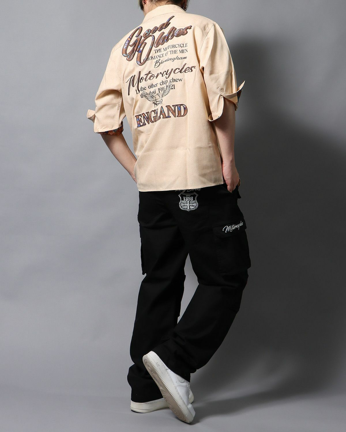 ブラック：178cm/75kg(Lサイズ着用)