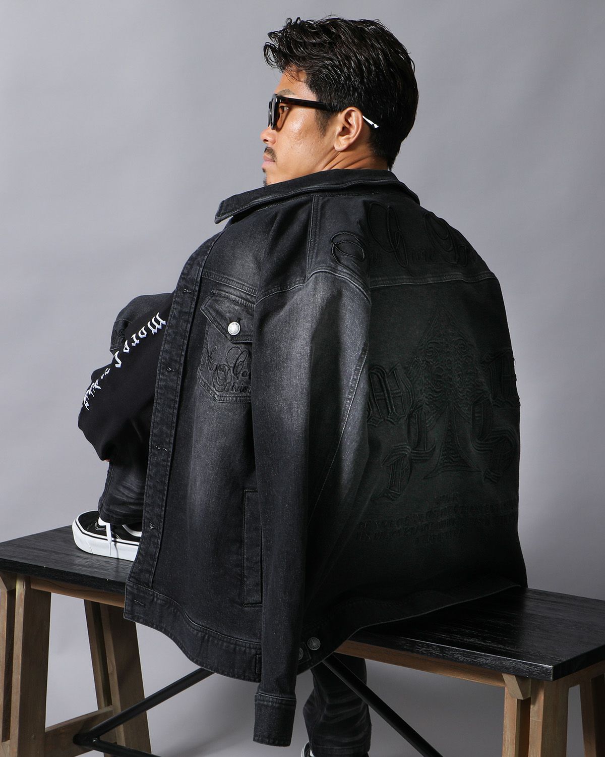 ブラック:165cm(Lサイズ着用)