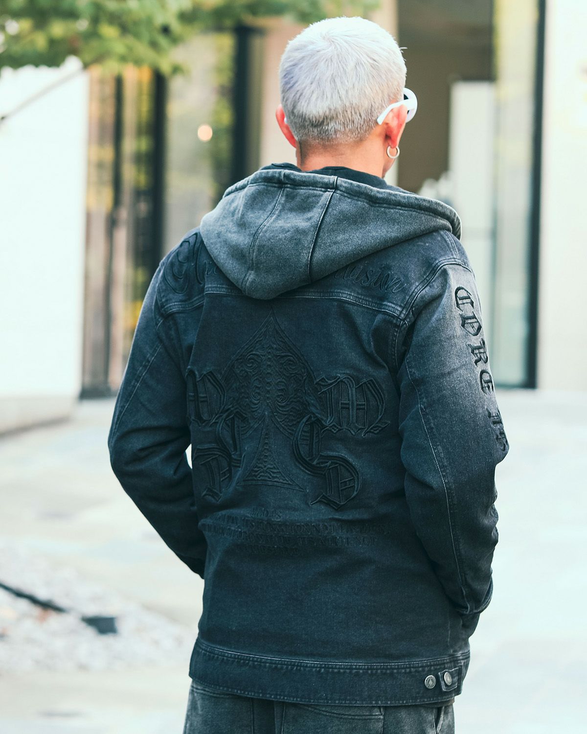 ブラック:183cm(XLサイズ着用)