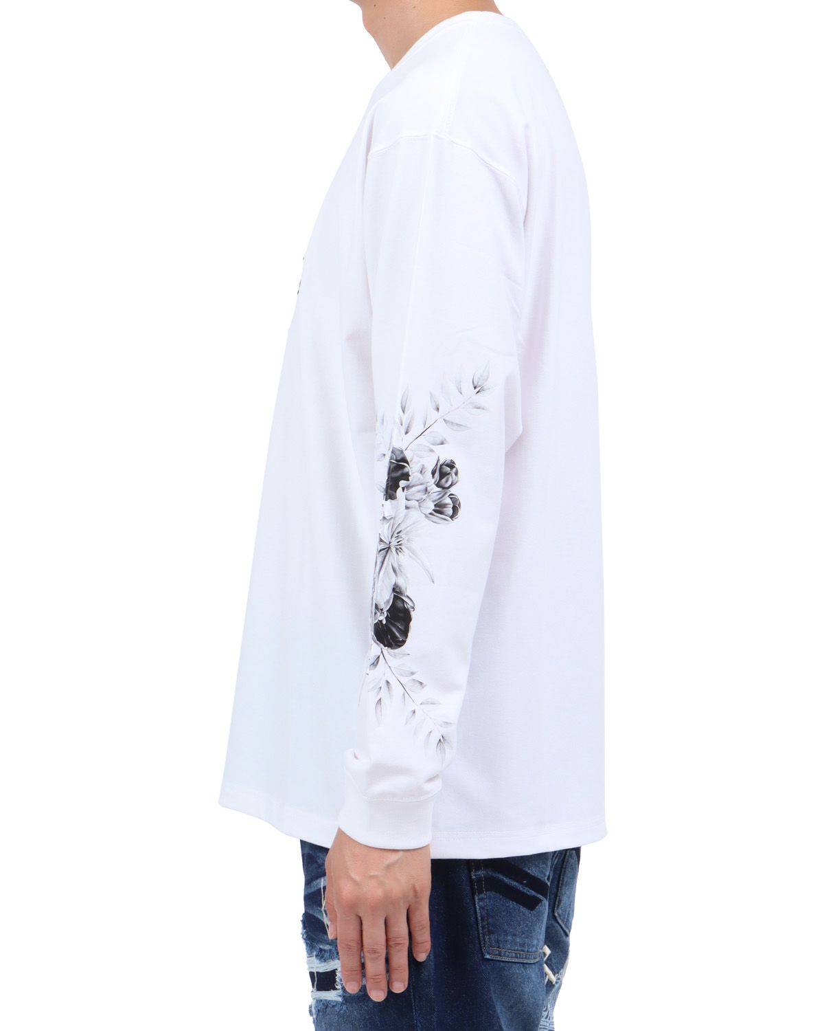 ホワイト：174cm62kg(Lサイズ着用)