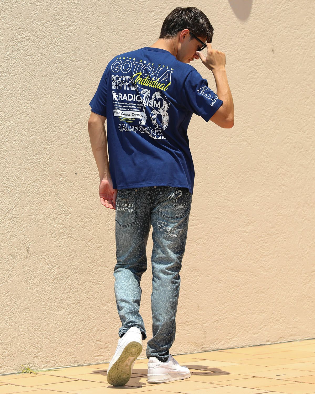 インディゴ：180cm/70kg(Mサイズ着用)