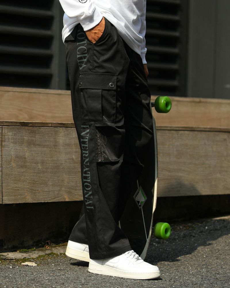 ブラック：180cm/70kg(Lサイズ着用)