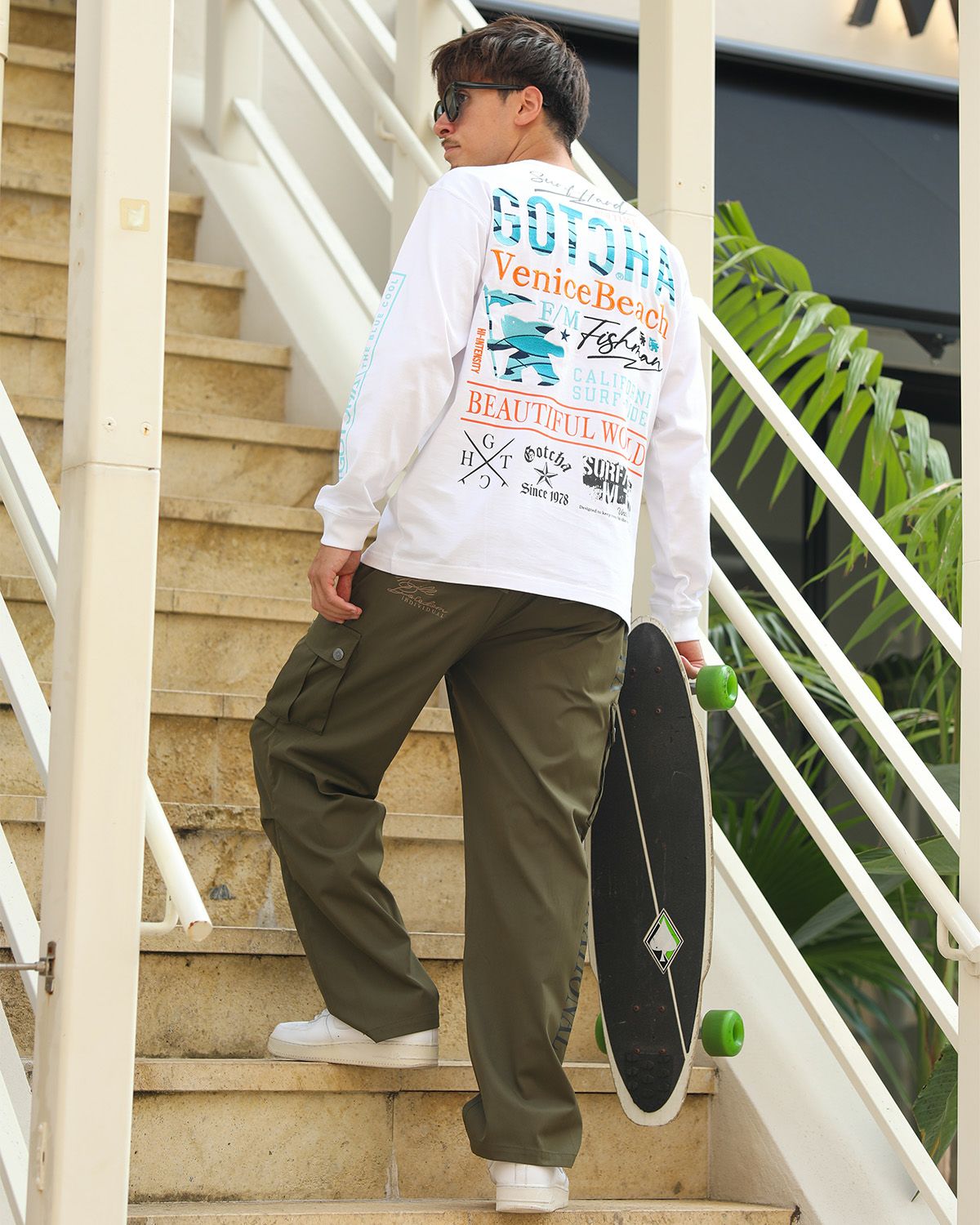 カーキ：180cm/70kg(Lサイズ着用)