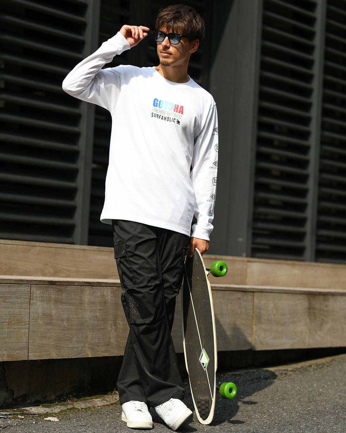 ブラック：180cm/70kg(Lサイズ着用)