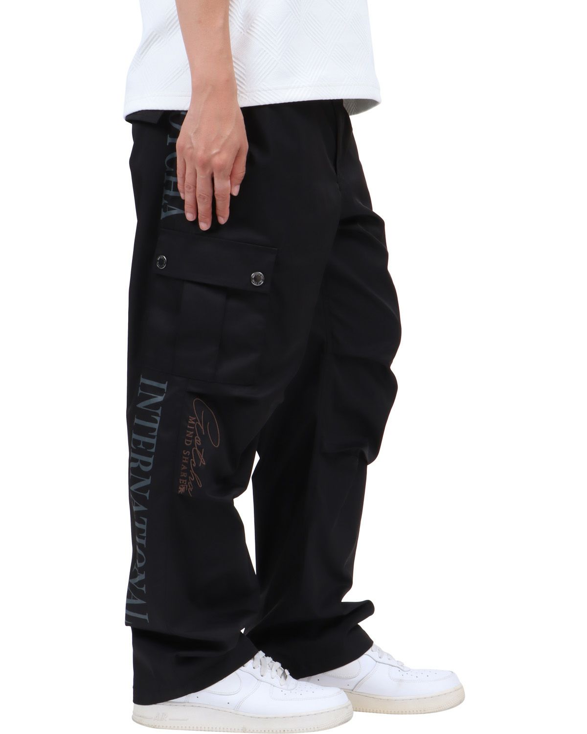 ブラック：174cm62kg(Lサイズ着用)