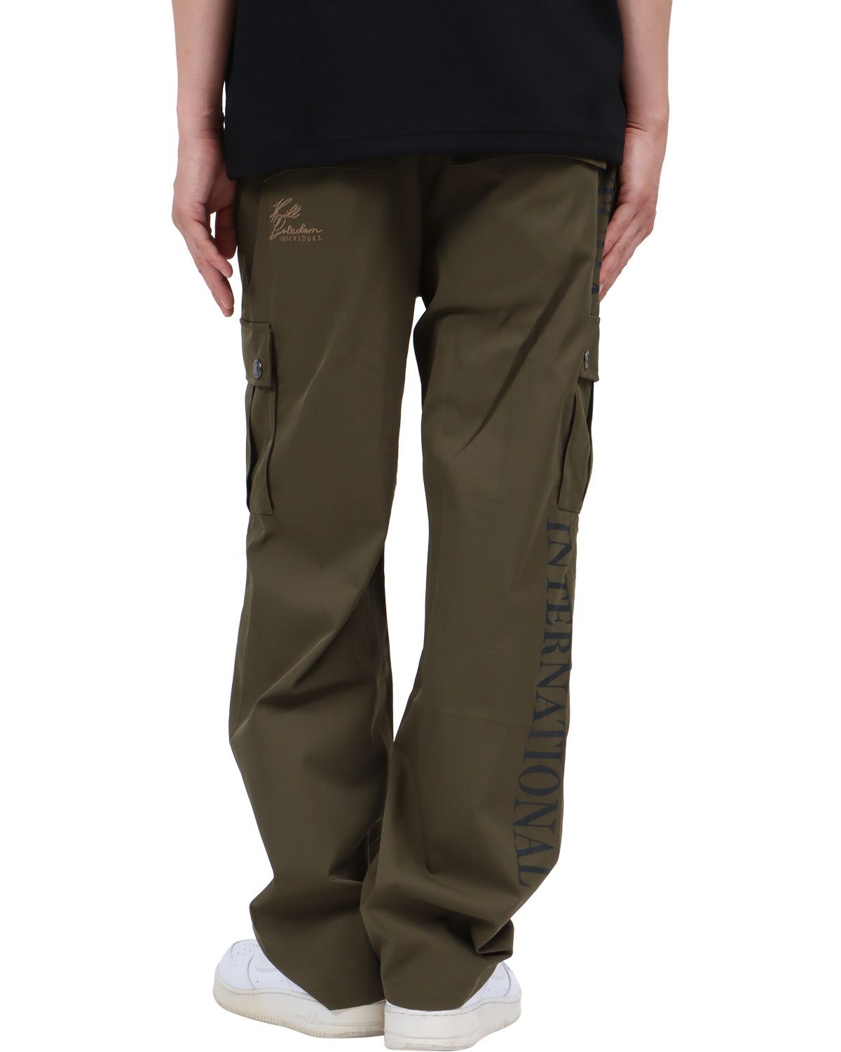 カーキ：174cm62kg(Mサイズ着用)