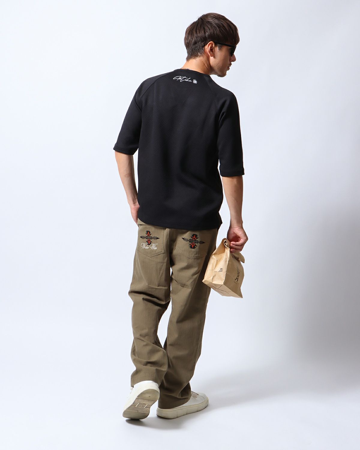 ブラック：180cm/70kg(Lサイズ着用)