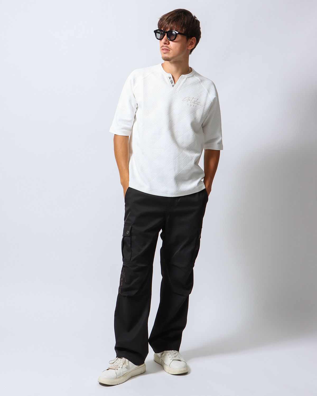 オフホワイト：180cm/70kg(Lサイズ着用)