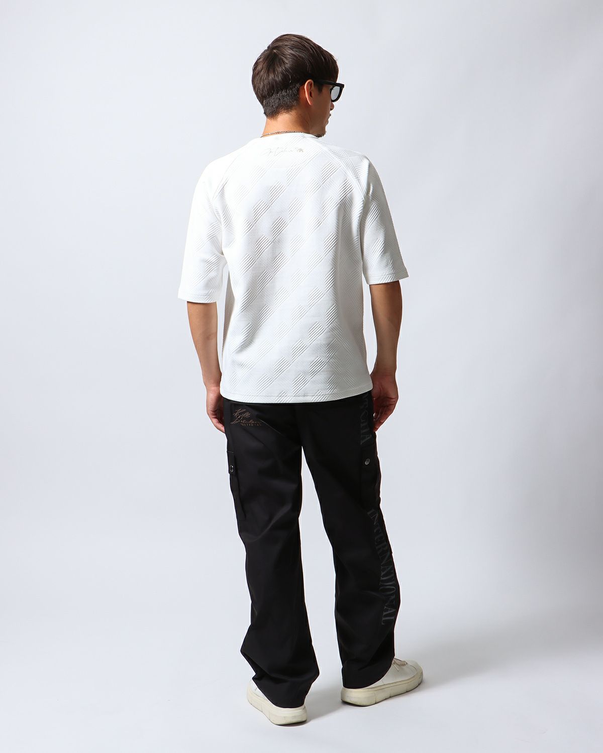 オフホワイト：180cm/70kg(Lサイズ着用)