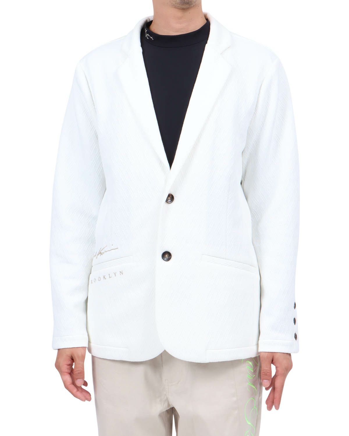 オフホワイト：174cm62kg(Lサイズ着用)