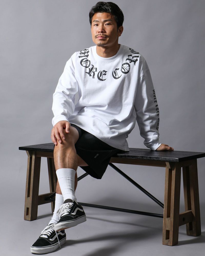 ホワイト:165cm(Lサイズ着用)