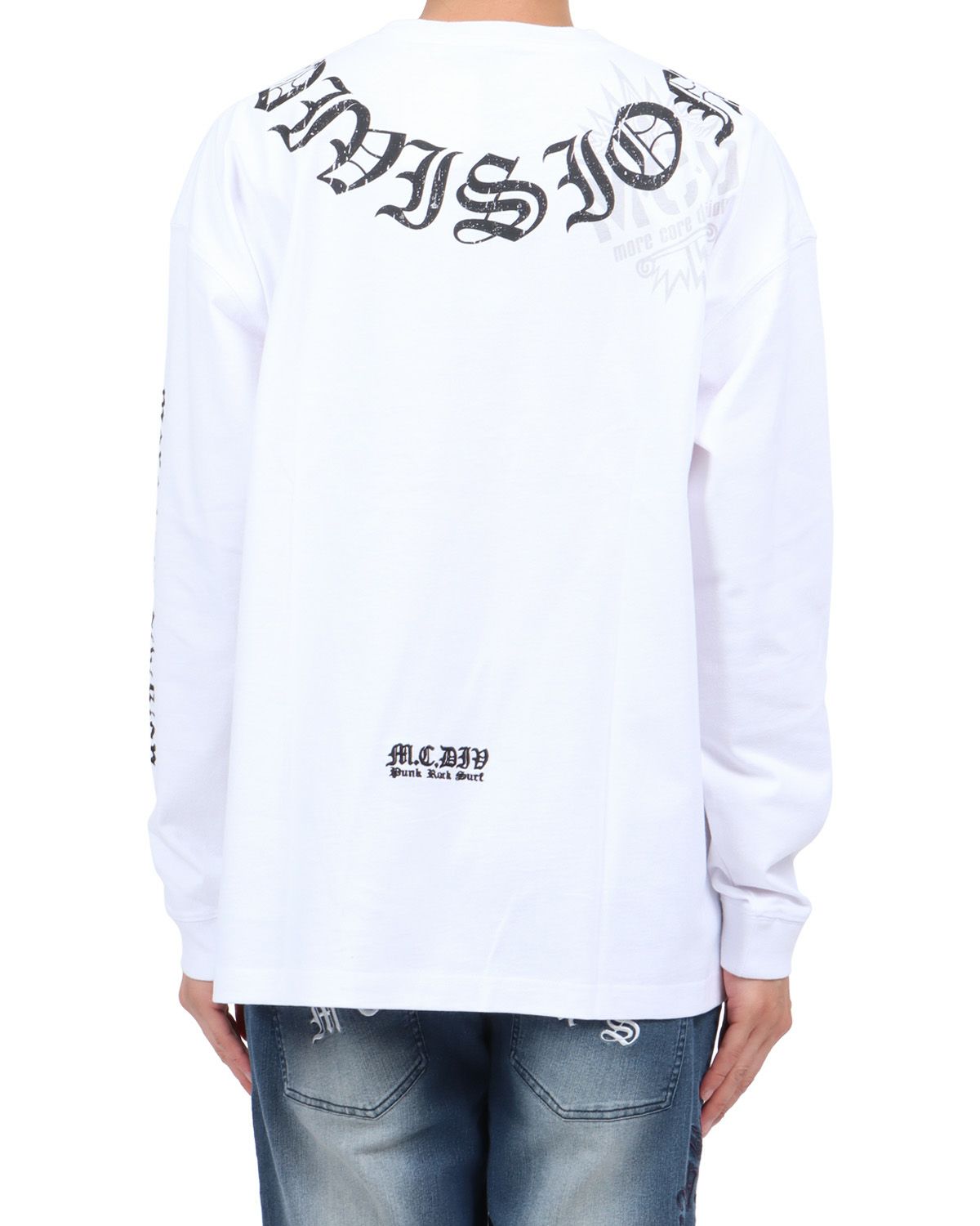 ホワイト：174cm62kg(Lサイズ着用)