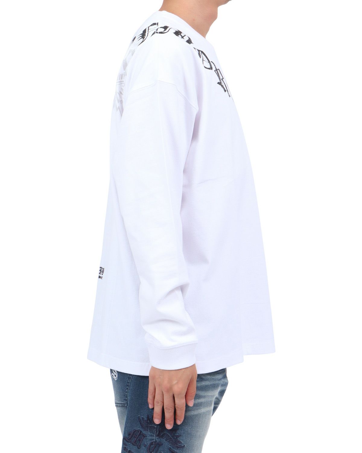 ホワイト：174cm62kg(Lサイズ着用)