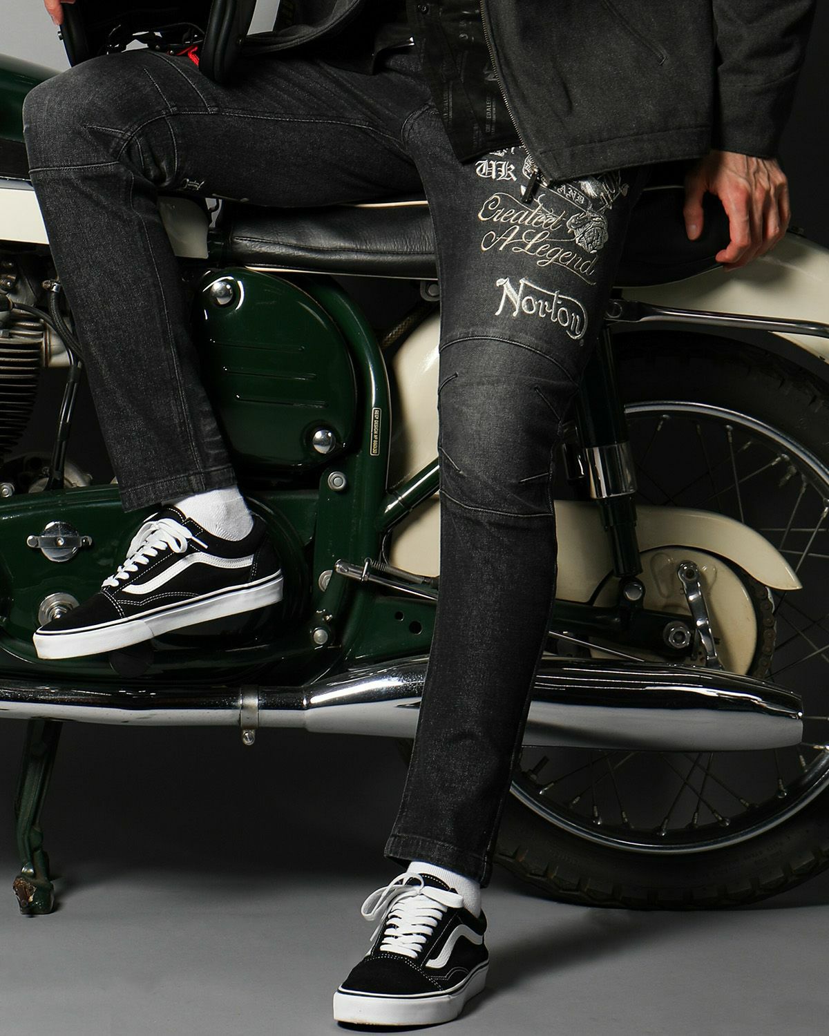 ブラック：186cm(Lサイズ着用)