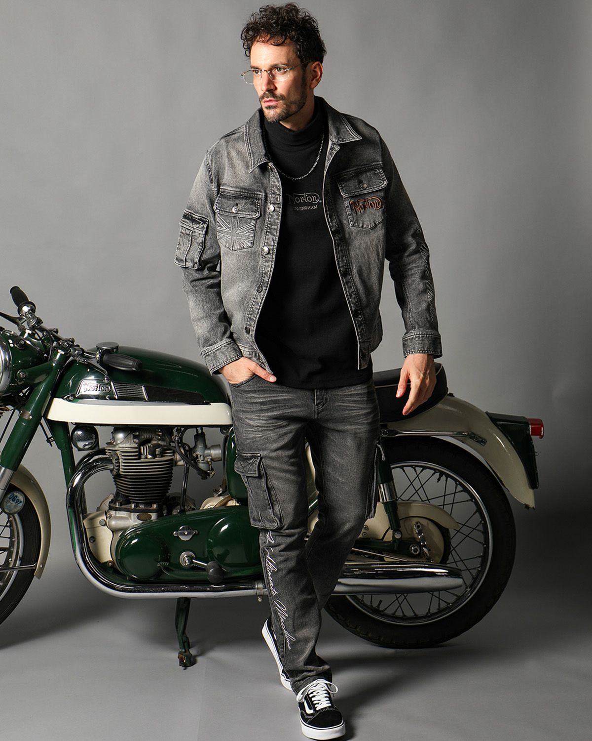 ブラック：186cm(Lサイズ着用)