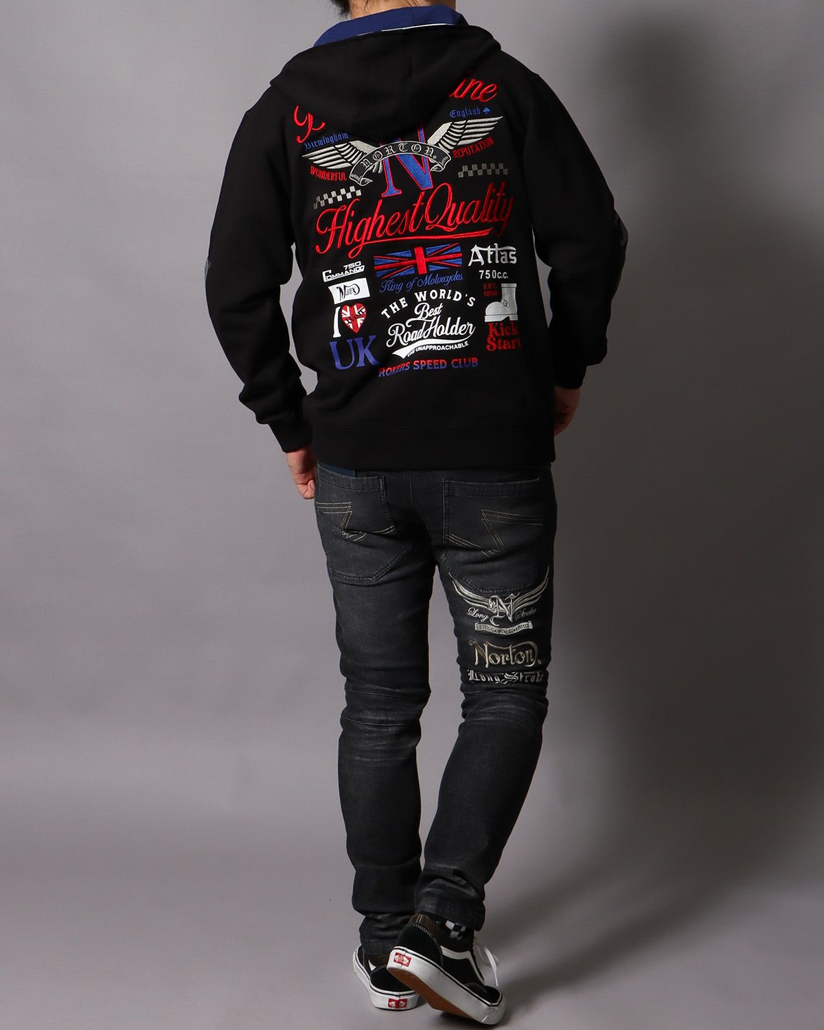 ブラック：178cm/75kg(Lサイズ着用)