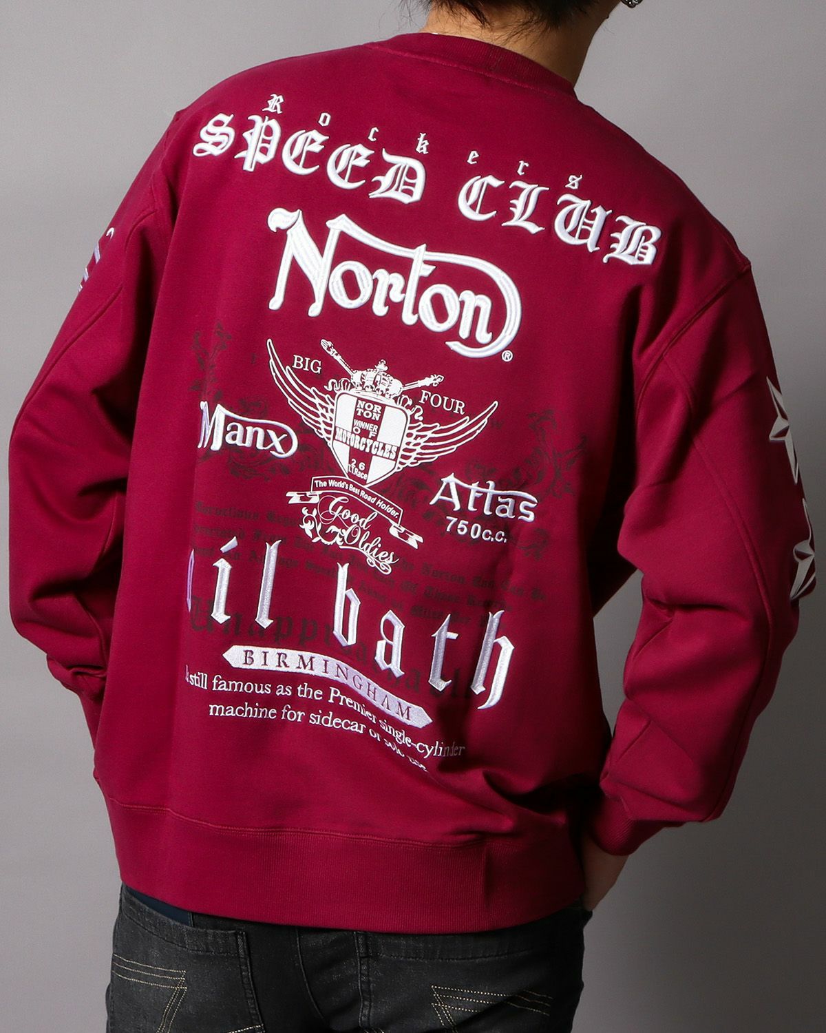 バーガンディ：178cm/75kg(Lサイズ着用)