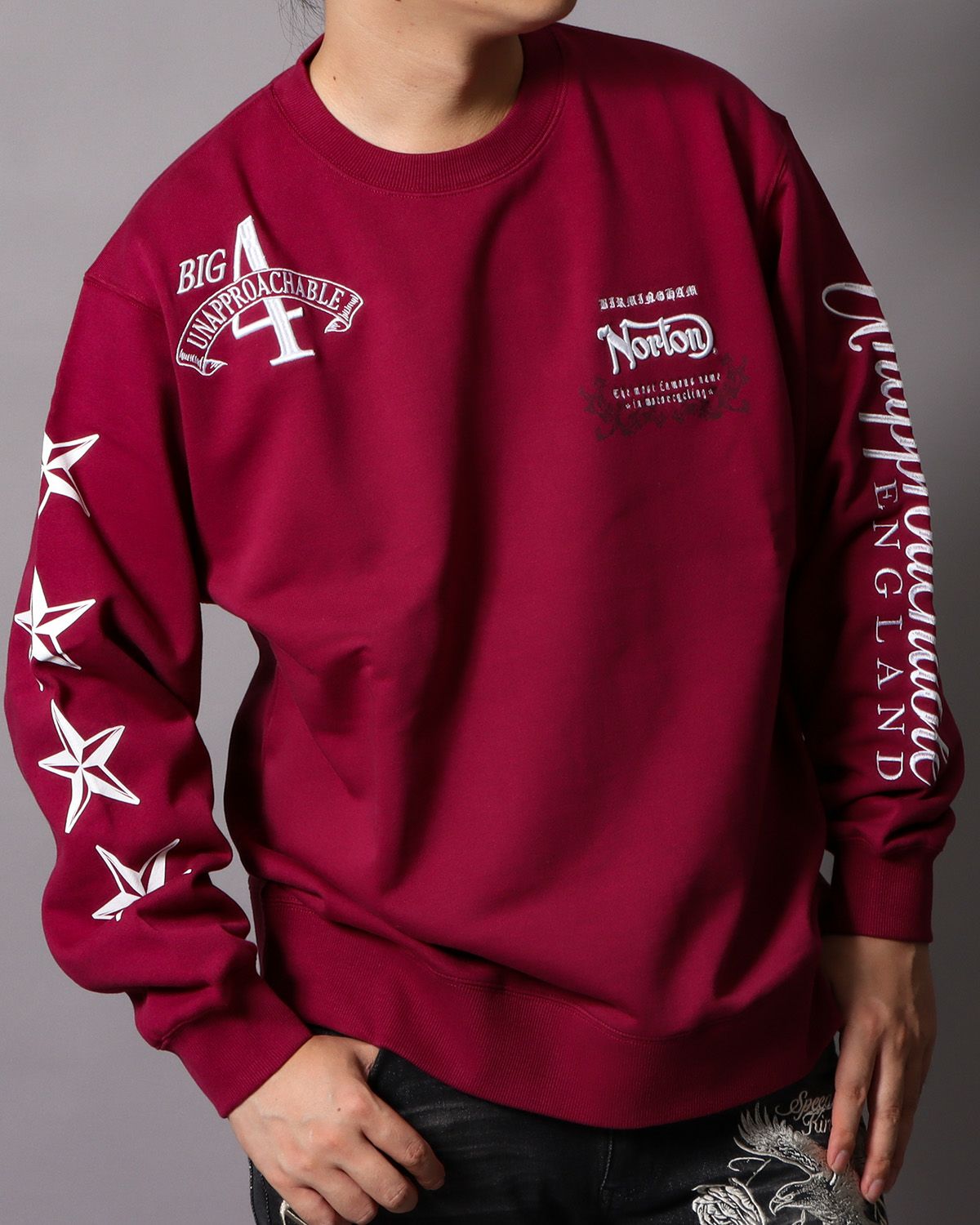 バーガンディ：178cm/75kg(Lサイズ着用)