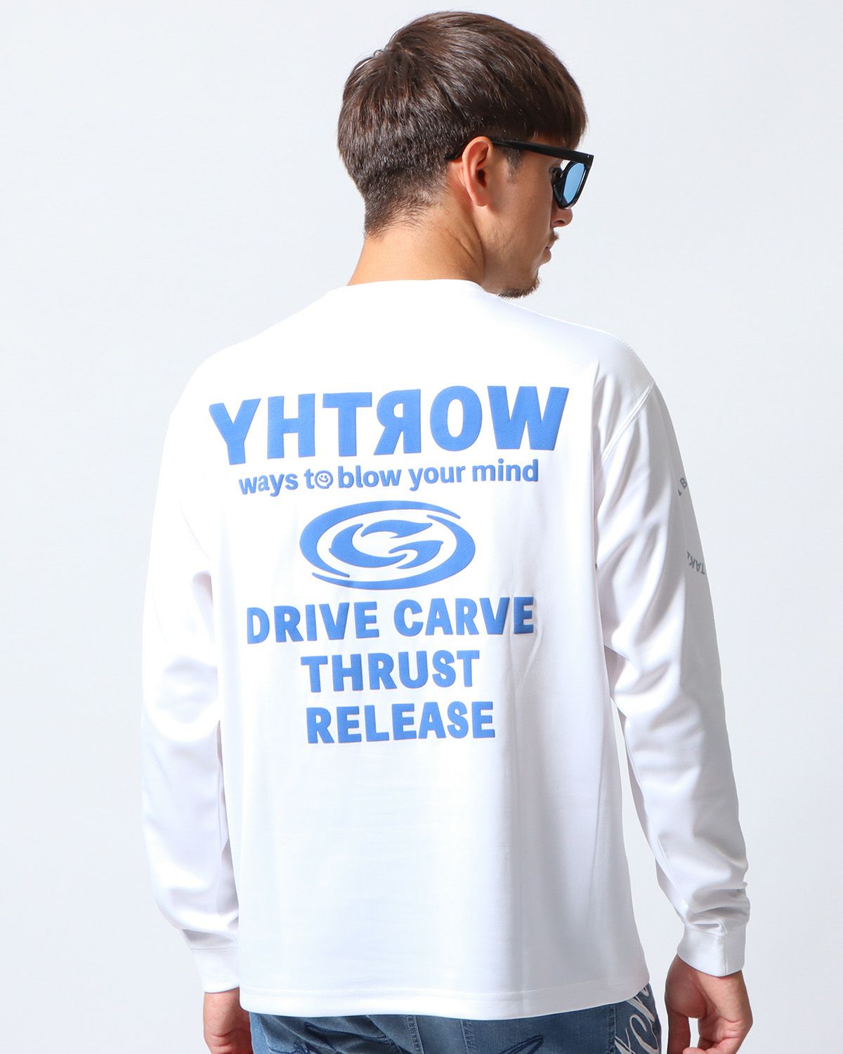 ホワイト：180cm/70kg(Lサイズ着用)