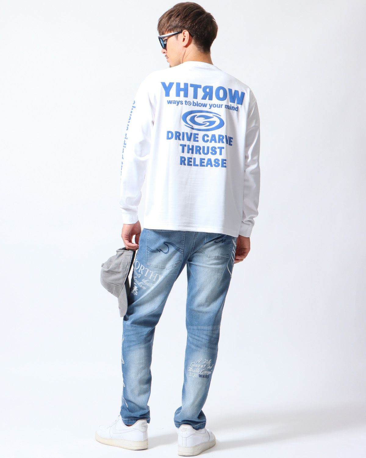 ホワイト：180cm/70kg(Lサイズ着用)