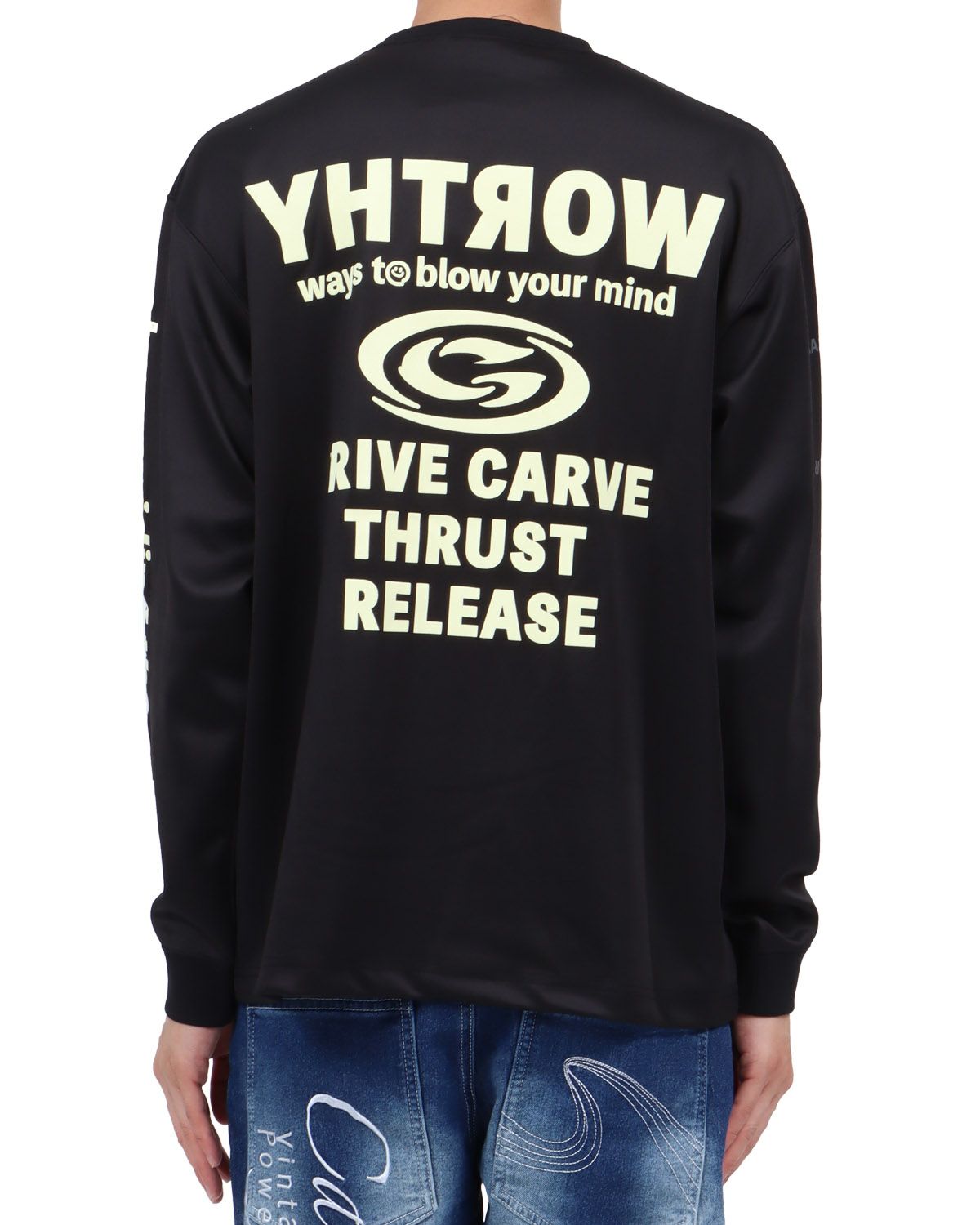 ブラック：174cm62kg(Lサイズ着用)