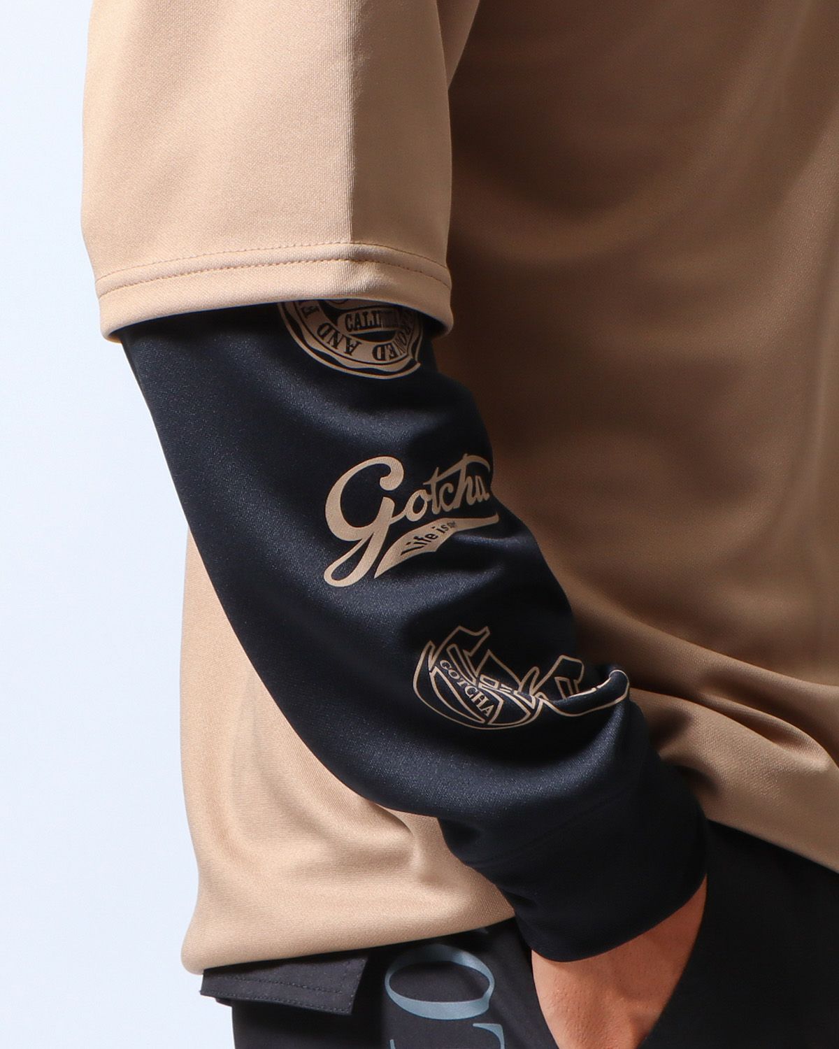 ベージュ：180cm/70kg(Lサイズ着用)