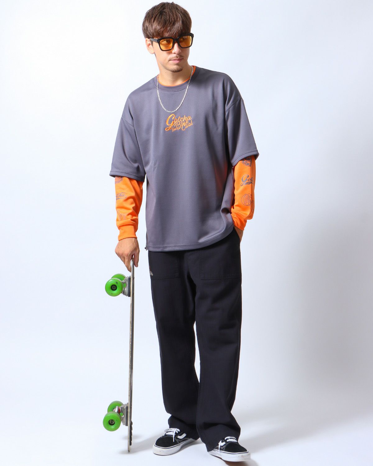 チャコール：180cm/70kg(Lサイズ着用)