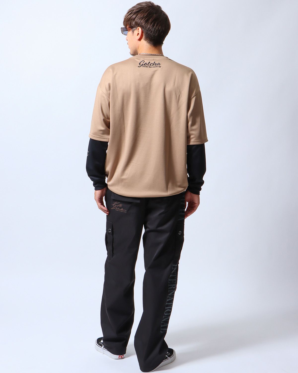 ベージュ：180cm/70kg(Lサイズ着用)