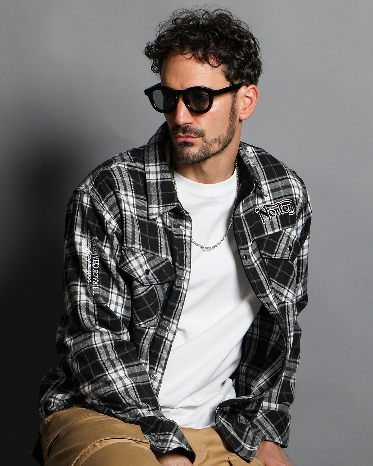 ブラック：186cm(Lサイズ着用)