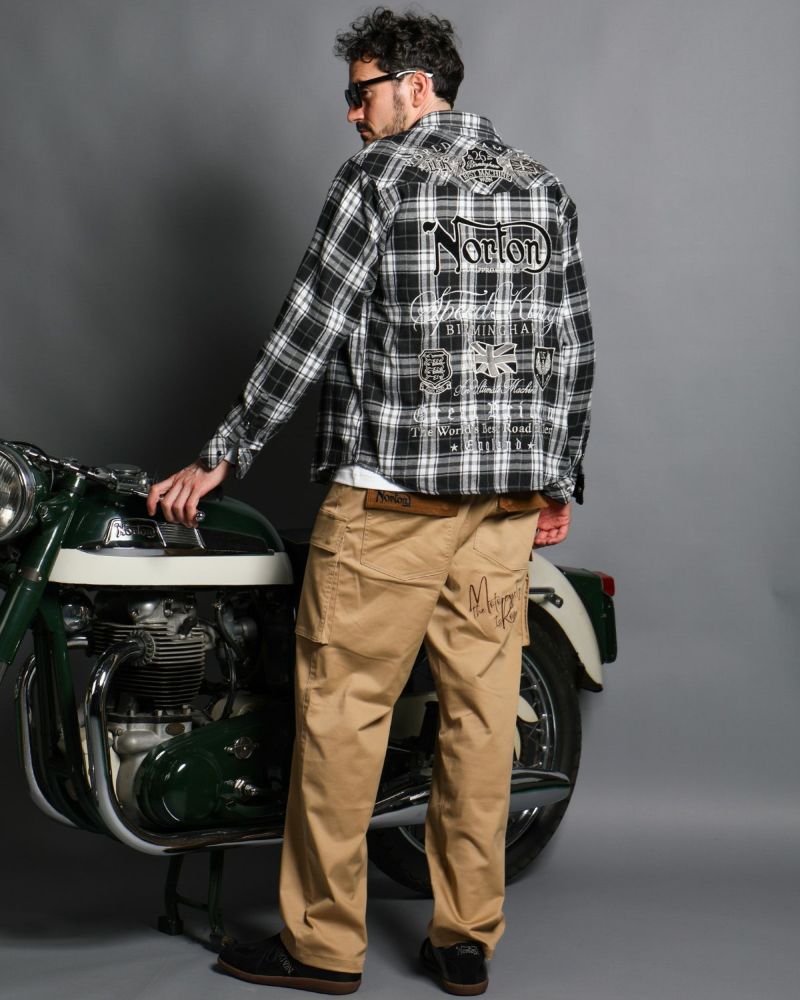 ブラック：186cm(Lサイズ着用)