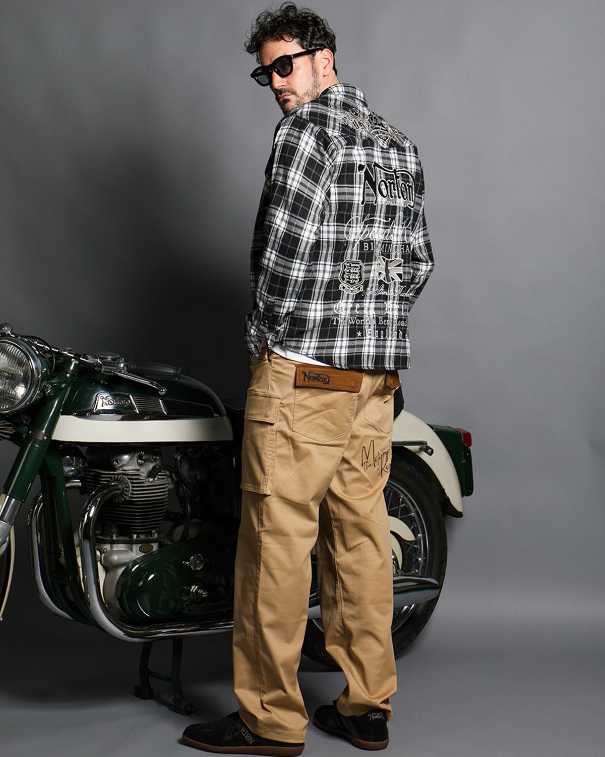 ブラック：186cm(Lサイズ着用)