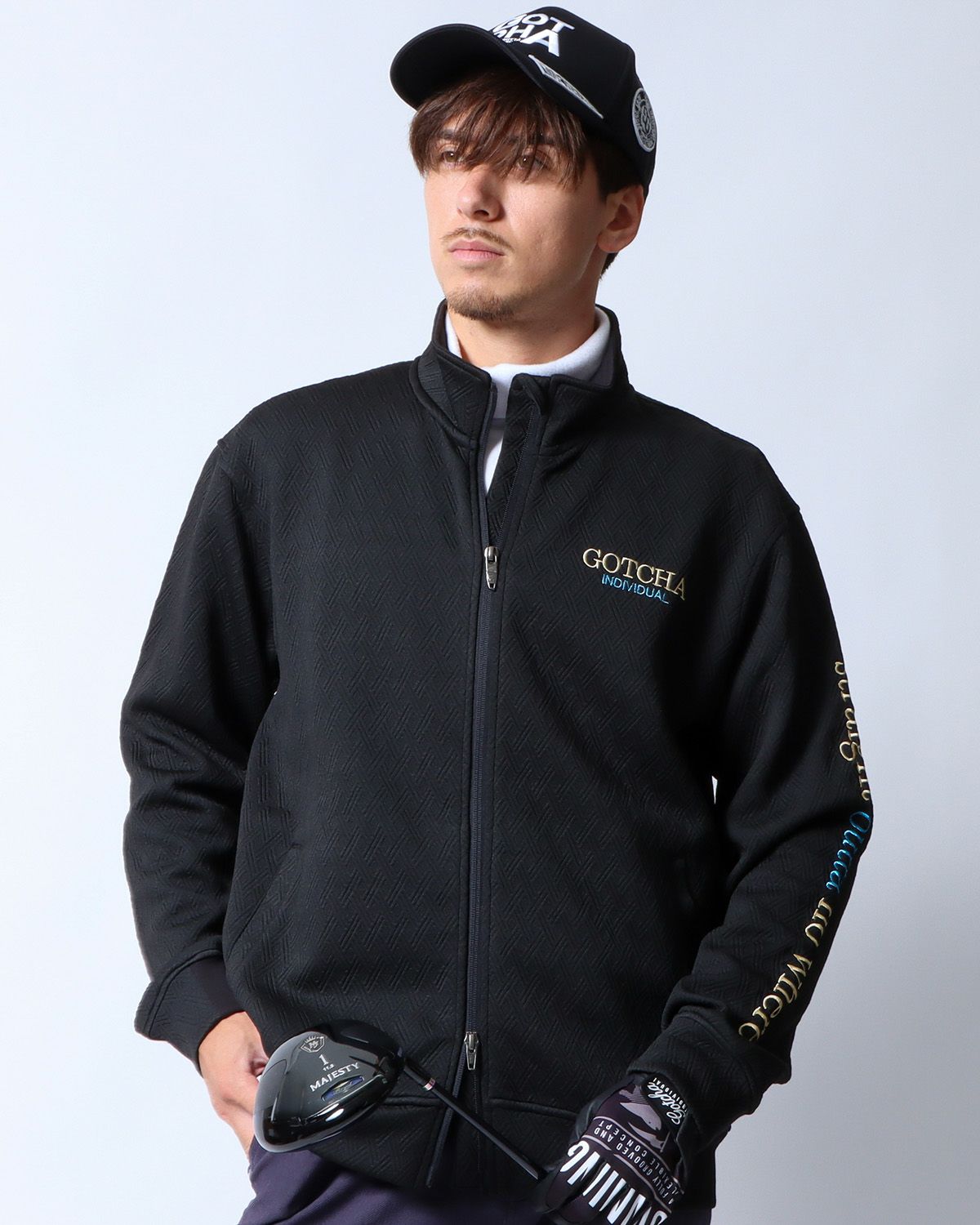 ブラック：180cm/70kg(Lサイズ着用)