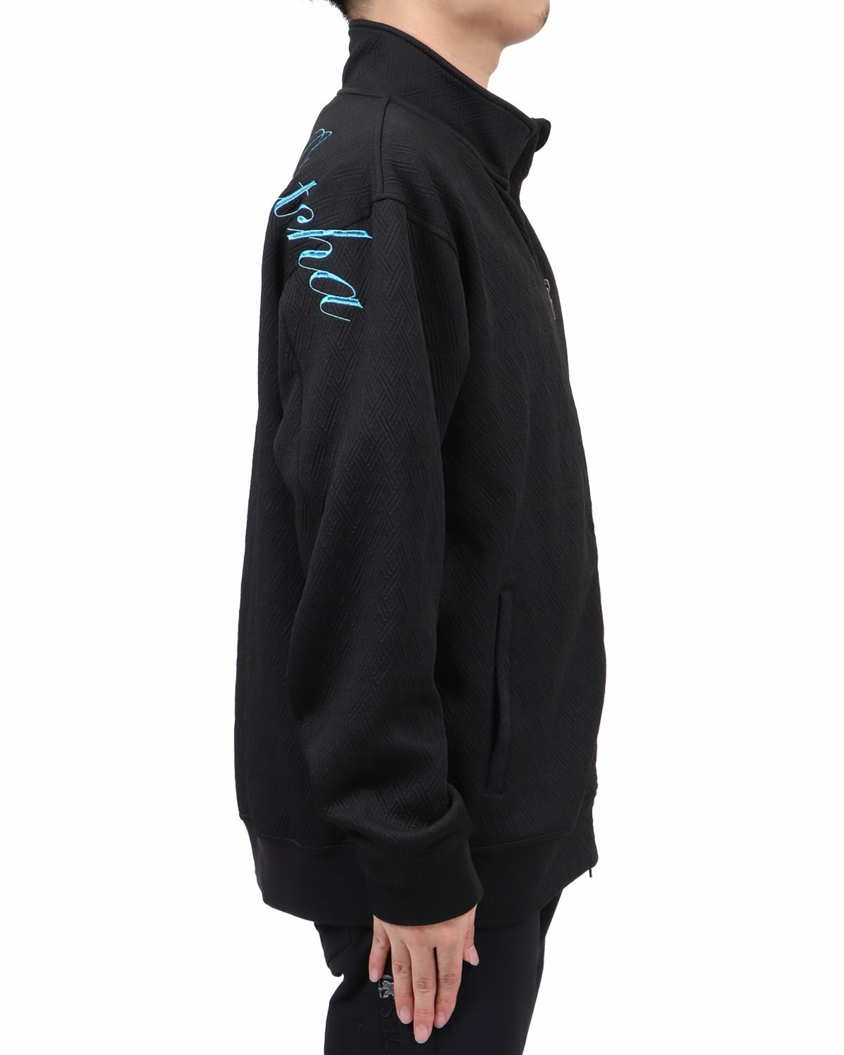 ブラック：173cm63kg(Lサイズ着用)