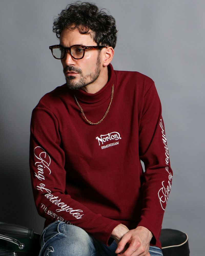 ダークレッド：186cm(XLサイズ着用)