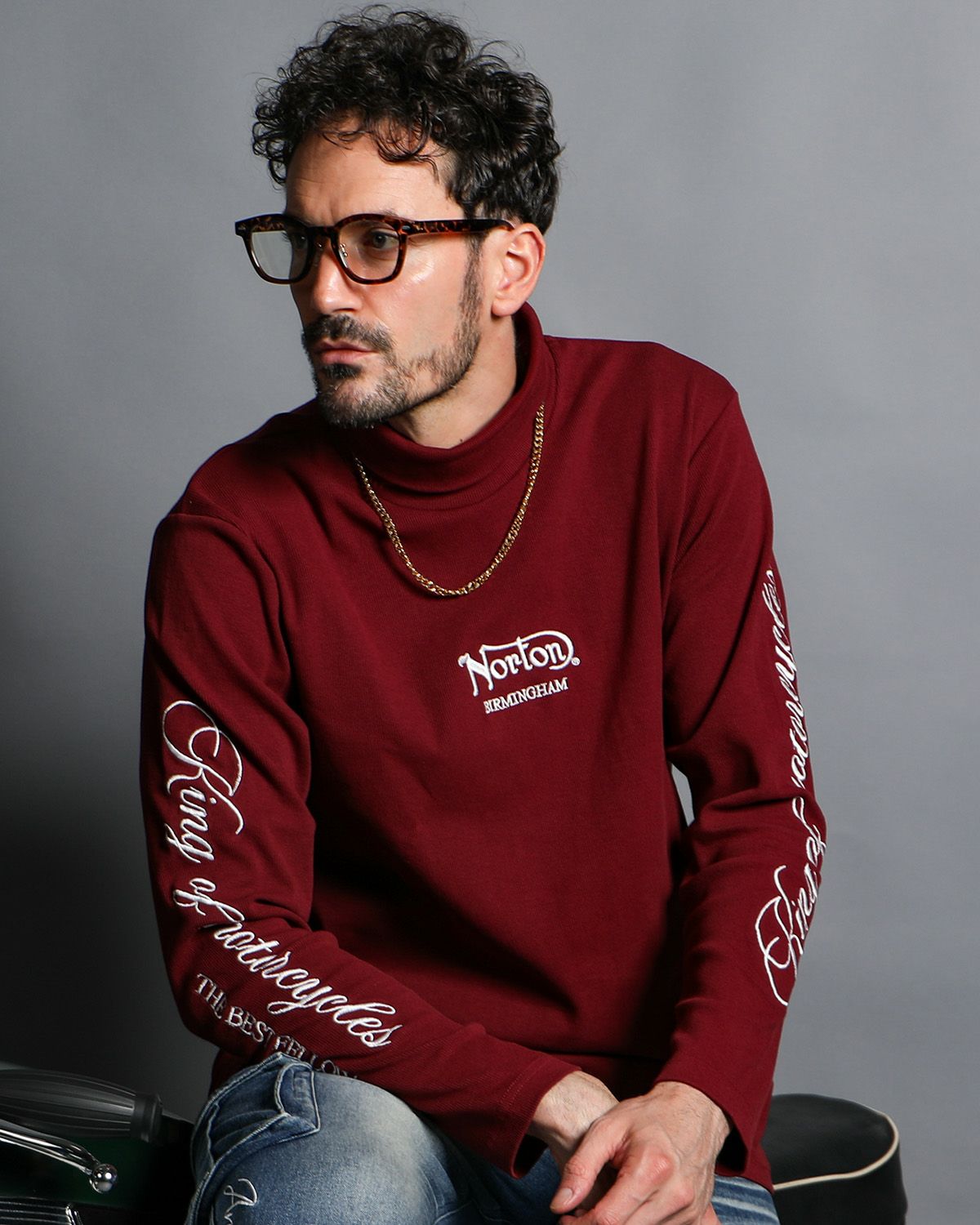 ダークレッド：186cm(XLサイズ着用)